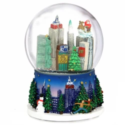 Christmas in New York Snow Globe